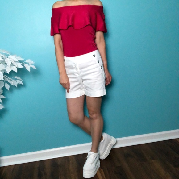 White House Black Market (WHBM) White Sailor 5” Shorts - Picture 2 of 9